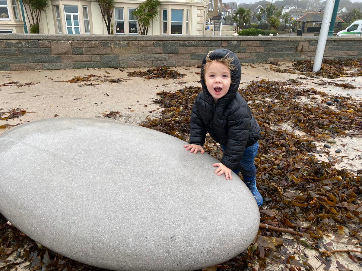Shelley_Marie86's tweet image. Whilst I was working hard today, I got a photo update from these pair who discovered some dinosaur eggs on the prom! #puddlewalk #penzancepromenade #imagination #dinosaureggs #penzance #cornwall #winterwalks @BriceJackson10