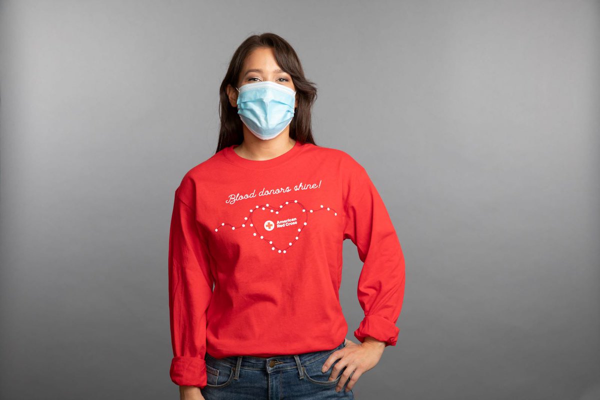 RedCrossBloodNC's tweet photo. The need for blood products doesn’t stop for the holidays or the #COVID19 pandemic. We're thanking all who come to give blood, platelets or plasma 12/18-1/4 with this long-sleeved T-shirt (ltd qty). #BeTheLifeline for patients in need this holiday season: https://t.co/yFfmNLaLvC https://t.co/cHFoGHezDP