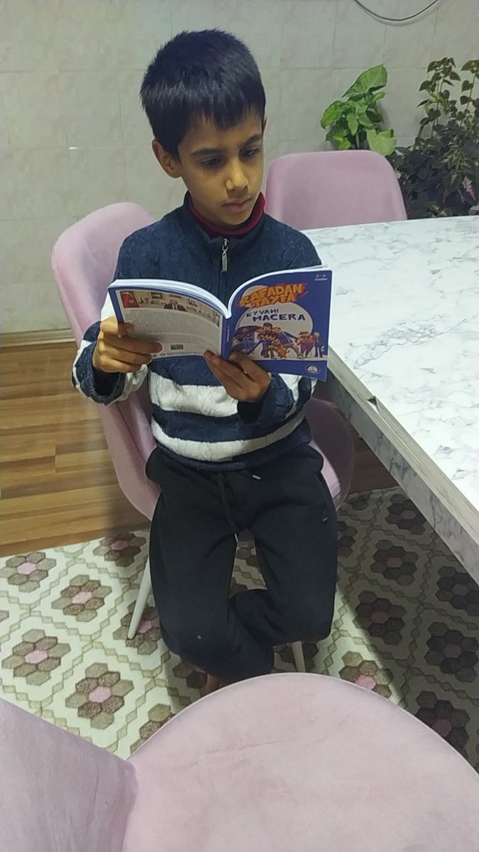 Mali4633's tweet photo. Çocuklarınızla birlikte kitap okursanız onlarla daha sıkı, daha kolay bağ kurarsınız #benokuyorumgaziantepokuyor  @ziyaselcuk @gul_davut @yasintepe @BahattinKayali https://t.co/baPih6C1M9