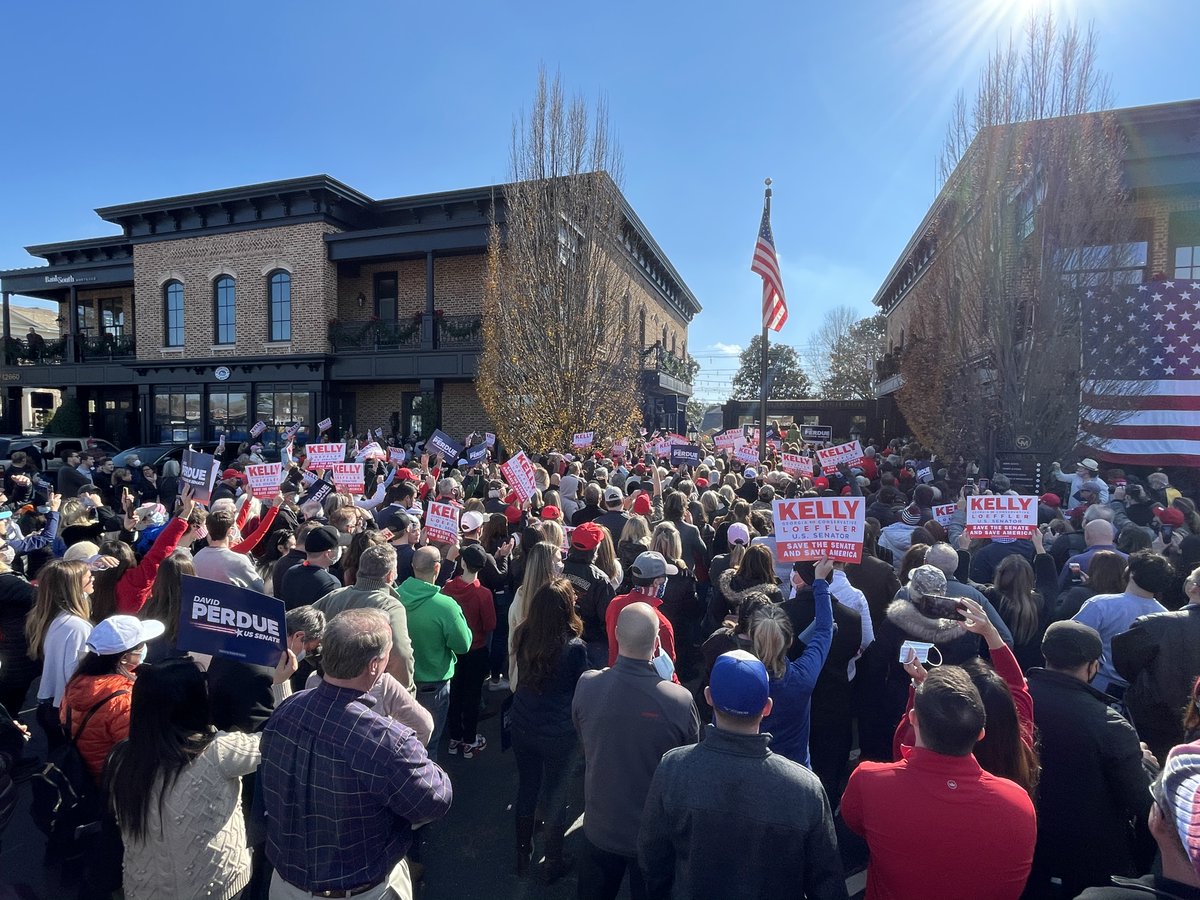 KLoeffler's tweet photo. A HUGE crowd joined @IvankaTrump, @Perduesenate, and me in Milton!
These Patriots are FIRED UP to Hold The Line in Georgia and SAVE OUR COUNTRY.
VOTE EARLY! #gapol #gasen https://t.co/skYiY9jqi4