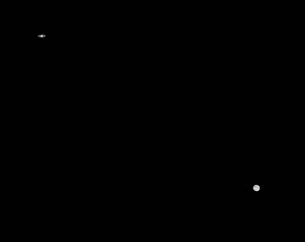AllSpaceCnsdrd's tweet photo. Happy #WinterSolstice and #GreatConjunction of #Jupiter and #Saturn!

Join us virtually as we live stream the conjunction starting at 4:30 p.m. PST.
https://t.co/MntXX3nmU5

Griffith Observatory staff took these incredible telescopic images over the weekend. https://t.co/cby581qPgB