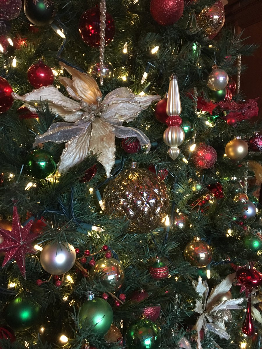 uaxMACT's tweet photo. Happy holidays and best wishes for the new year!
#mact #mactalum #mact2020 #mact2019 #ualberta https://t.co/RgCuaoeYOw