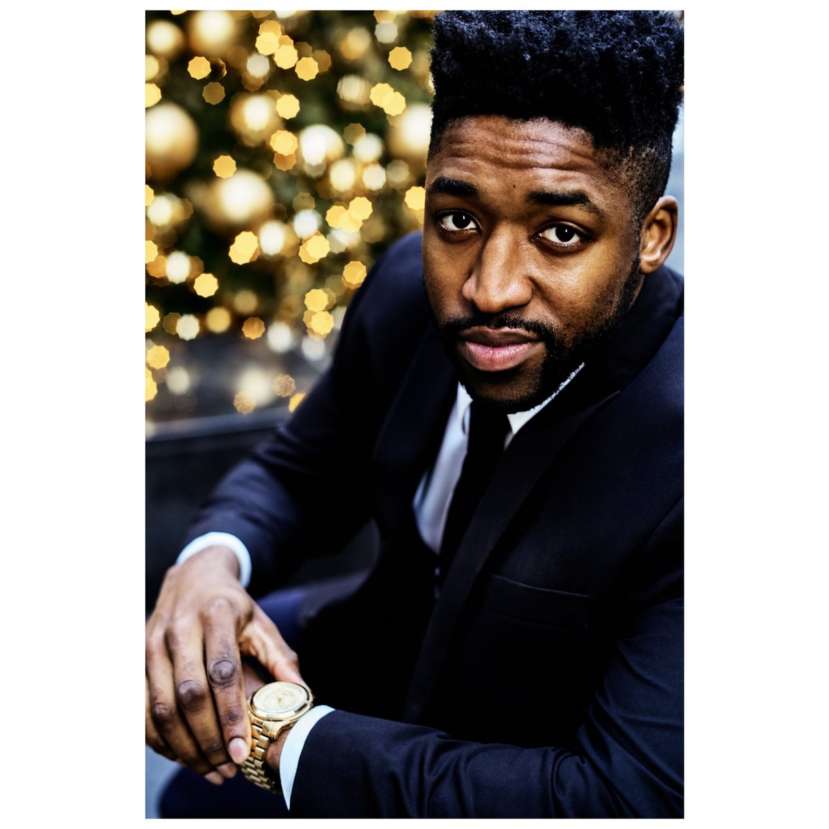 AleksKarjaka's tweet photo. The Time is Now... to Save on a new look in 2021! Call Karjaka today!
#christmas #christmastime #christmastimeishere #itsbeginningtolookalotlikechristmas #christmasmood #christmasmodel #gentleman #gentlemanstyle #mensstyle #mensfashion #fitmodel #basketballislife #allsmiles https://t.co/o2x3Ruw5hJ