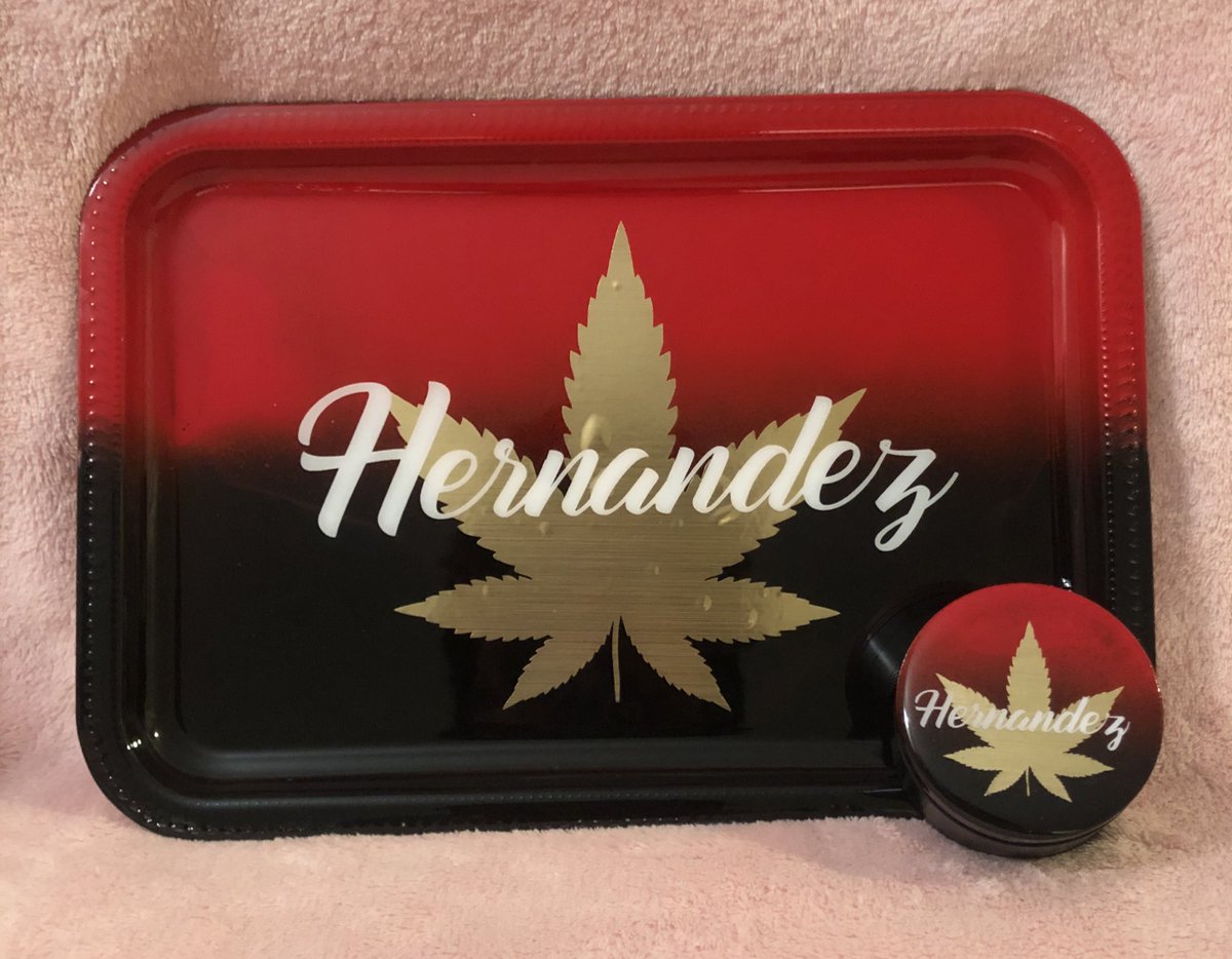 MaraJane_Crafts's tweet photo. $50 Red &amp; Black Personally Customized Rolling Tray Set with Grinder. #customrollingtrays #rollingtray #personallycustomized #420 #bud #customrollingtrayset #rollingtrayset https://t.co/gTFVkczi7j
