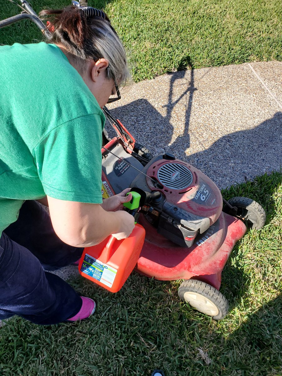 DanielNoyolaJr's tweet photo. When your wife tells you to help mow the lawn but you fail to accomplish your task without her aid, you get sent to the corner and have to ponder your mistakes. Lol. #marriedmanproblems #ReadyToGoBackToWork https://t.co/BC4dZv7DRn