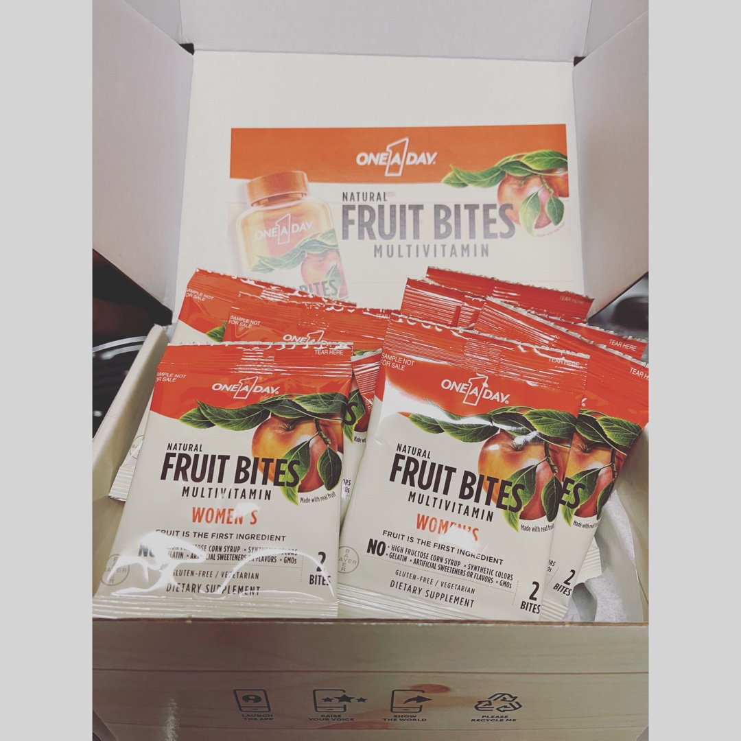 HillaryLewinsky's tweet photo. #OneADay #OneADayFruitBites #complimentary @Influenster @oneaday_us https://t.co/zjNdEfSWRF