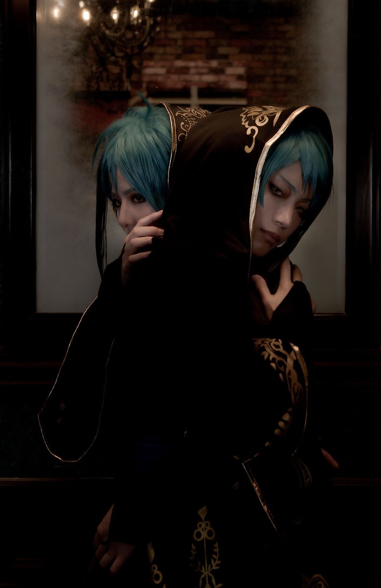 _m_e_t's tweet photo. ⚠️Cosplay／twst

🦈 Floyd Leech 🗝️ Jade  Leech 🐬 

🦈るんるん虫 @runmushi_yuuri
🐬ゆめと @_m_e_t
 
Photo&amp;Developing：chino @medama_yaki2
※敬称略 https://t.co/nBgRfemIRH