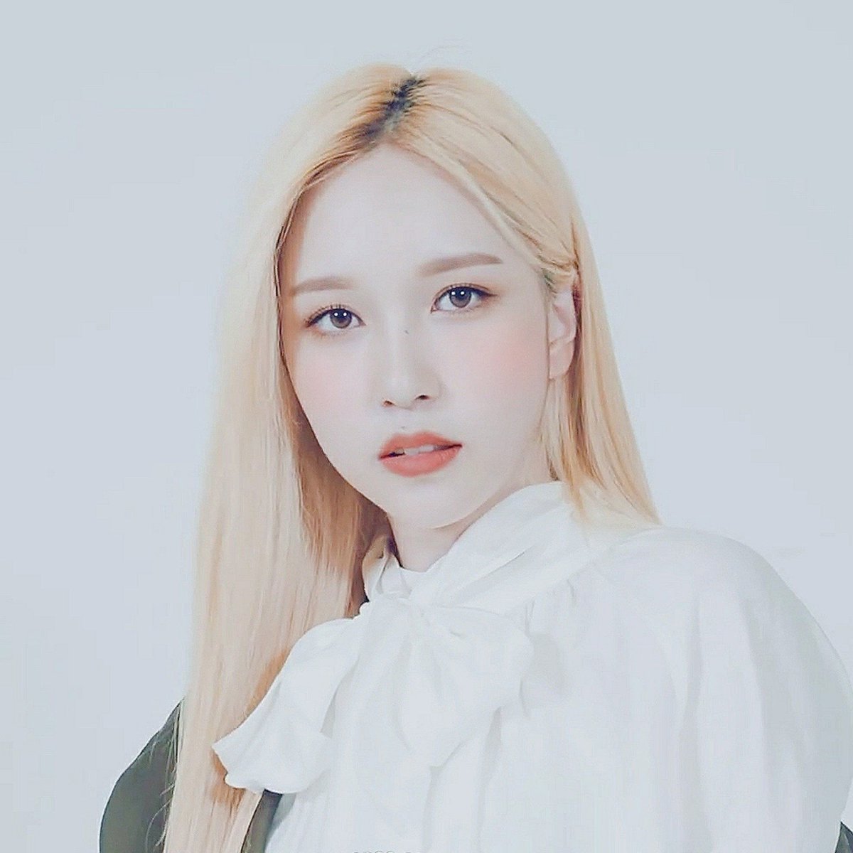 misanapic's tweet photo. ↳ Pretty mina 💕

🏷 : #Mina #미나 #Twice #트와이스 https://t.co/ayTs5YQGds