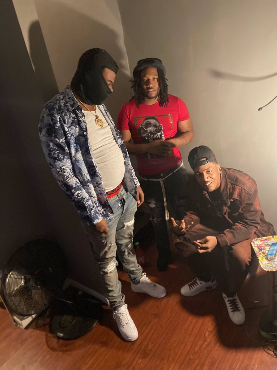 RondoFrmGMB's tweet photo. 🖤🦍 https://t.co/QDV0gSITVr