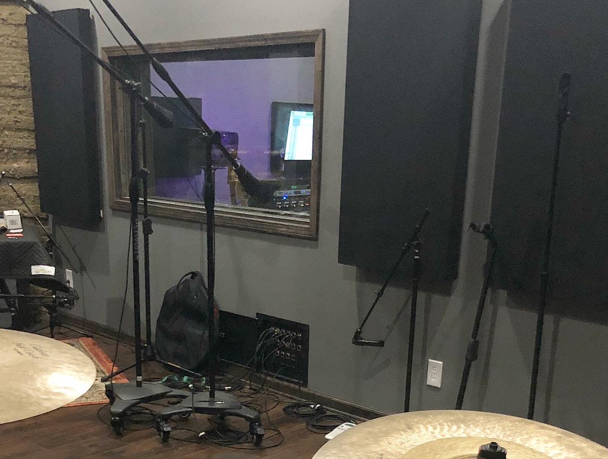 AaronTheDrummer's tweet photo. I recently had the pleasure of helping my buddy Joe Hodge get the drums set up and dialed in at his beautiful new studio in Alexandria, KY. Excited to hear the music that will be created in this space! Also converted a new fan to the wonders of @bigfatsnaredrum 😉 https://t.co/xKAd2wwBHc