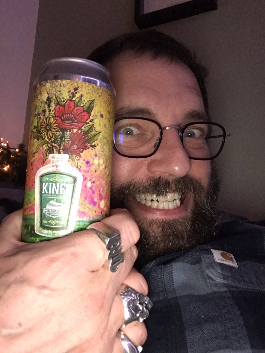 mggtTaylor's tweet photo. Now on Kineo from #BatterySteele triple hopped IPA- lovely citrusy beer. Part of a FANTASTIC selection put together ESPECIALLY for me by @BathRdBeers for @alexandermilas !!! Go check them out !!! ❤️❤️❤️🤘🏼🤘🏼🤘🏼🤘🏼🦄☄️🌌🍺 https://t.co/zR0kvdT6Mh