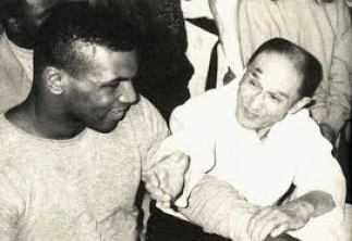 Il recevra la visite de plusieurs grandes personnalités telles que Robert Kennedy, le Prince et la Princesse Hitachinomiya de la famille impériale ou encore Mike Tyson et Don King.