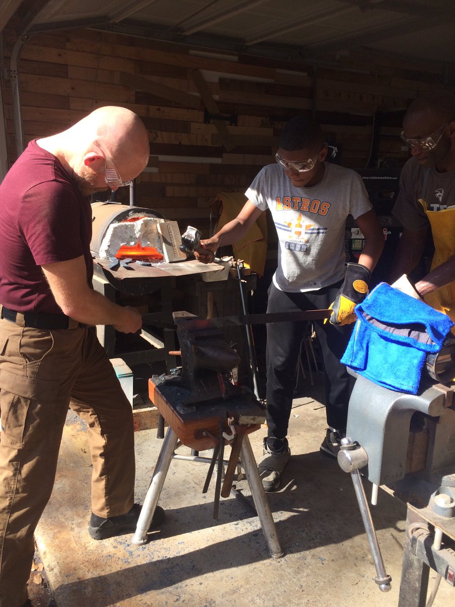 BeReadyBladeWorks tweet media