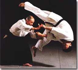 Gozo cherchera à développer le Yoshinkan et reprendre son art. Dans le milieu des années l'aïkido deviendra une matière obligatoire chez les forces de polices puis en dans les années 70 l'aïkido comptera plus de 7000 adhérents.