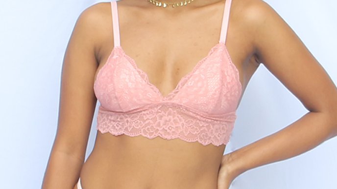 alexiaintimates's tweet photo. Aquele modelo de sutiã que se adapta ao seio, além de bonito, delicado e confortável. Tudo pra nós! ❤

Top Amanda + Calcinha String
R$54,90 - Disponível do P ao GG

https://t.co/hBuj9el52A https://t.co/8U251FsJ7J