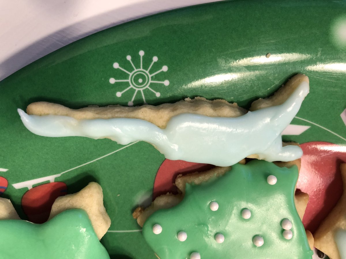 _frameofmind_'s tweet photo. Nothing says Christmas quite like a blue alligator. https://t.co/gdRwzxs1tx