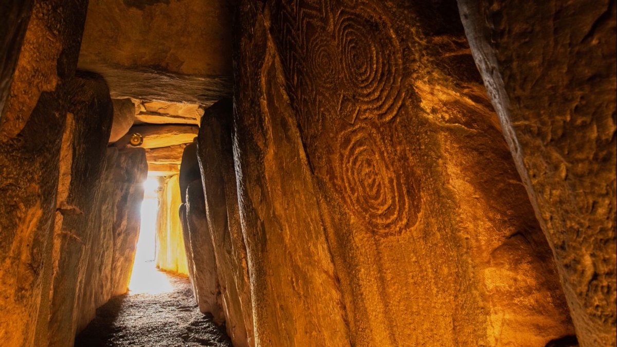 NationalMons's tweet photo. NEW LIGHT AT NEWGRANGE- FILM!

Short brand new film on #Newgrange and the #Wintersolstice phenomenon including our ongoing research at the World Heritage Site. Happy Solstice! Brighter days ahead!

See film https://t.co/5tmyrImq4X

@opwireland @UNESCO @CTLFilms @newgrangeknowth https://t.co/nHR5xsJzLV
