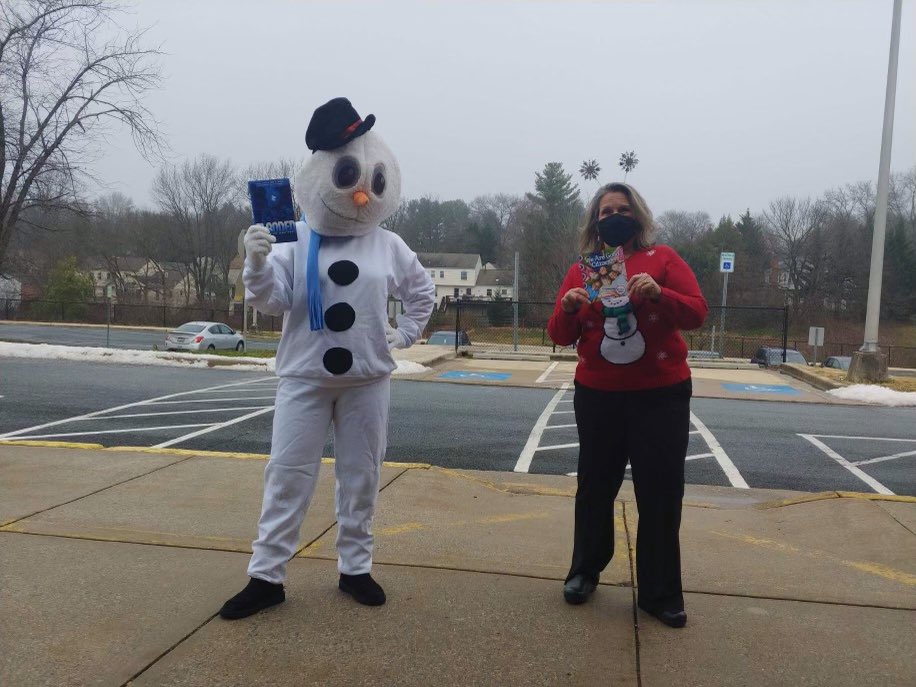 csesprin's tweet photo. Receiving book donations today. Frosty and friends are ready. https://t.co/uDvUSjVr90