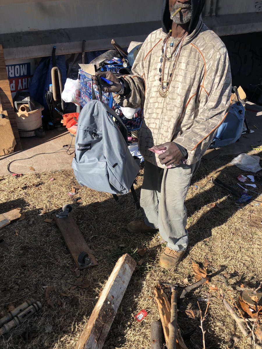 saints_sfs's tweet photo. Saints Baseball handing out backpacks to the homeless in the community. Proud of these guys giving back during the Holidays 💪🏽 #GoSaints https://t.co/hkptsdf5Iv