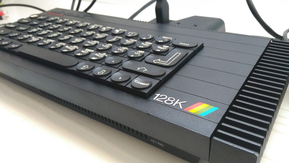 VampireKnightW's tweet photo. @dustrial Some of us grew with computers with a heatsink. #industrial #heatsink #Zx_Spectrum #retrocomputing https://t.co/fDBMupuGiG