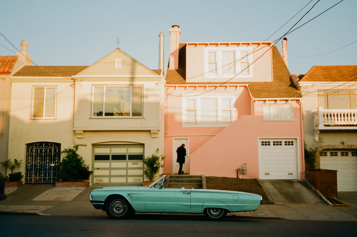 brianchorski's tweet photo. evening light in the neighborhood https://t.co/9cOTMQnXGW