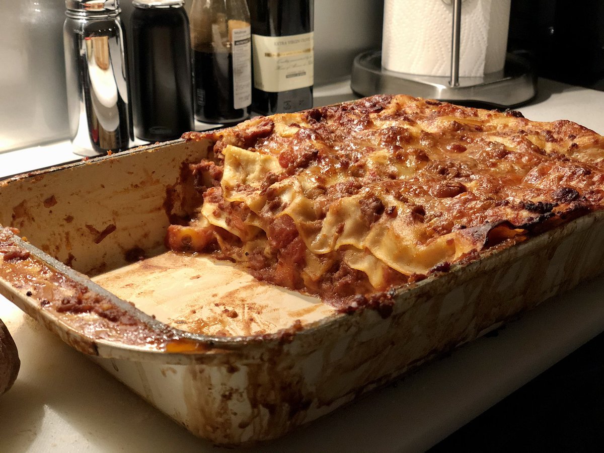 EdwardGrice's tweet photo. Life in lockdown ain’t so bad - @Nigella_Lawson ‘Lasagne of Love’ #moreplease #worththewashingup https://t.co/mYk0FsC6Qy