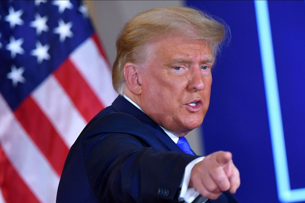 DrAndradeJr's tweet photo. There isn’t anything Trump can’t blame on something or someone. This is a chronic insecurity complex or a serious character flaw. Read my full article: https://t.co/DJa8fEUH4S https://t.co/jH0JE2CsRv