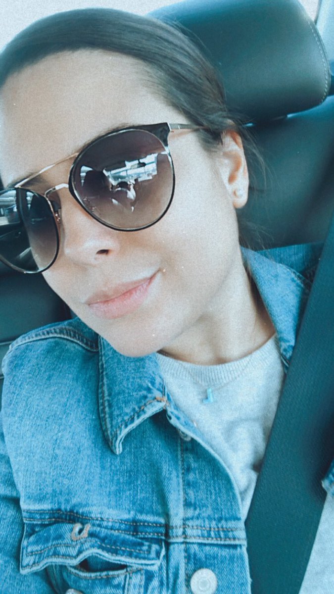 lucialpage's tweet photo. #jacketday Monday it’s that you? https://t.co/mWLQnRyYEw