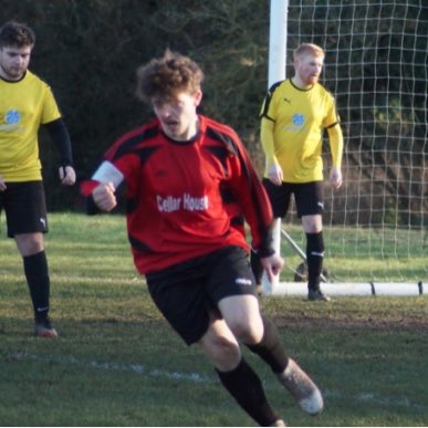 ℂ𝕒𝕡𝕥𝕒𝕚𝕟 𝕄𝕒𝕣𝕧𝕖𝕝 🦸🏼‍♂️ 

Yesterday’s YOM goes to B. Cullum. Wearing the armband for his 1st time and playing out of position, Brad lead by example. Opened the scoring and ran the show, fantastic performance from our stand in skip ©️💛🖤