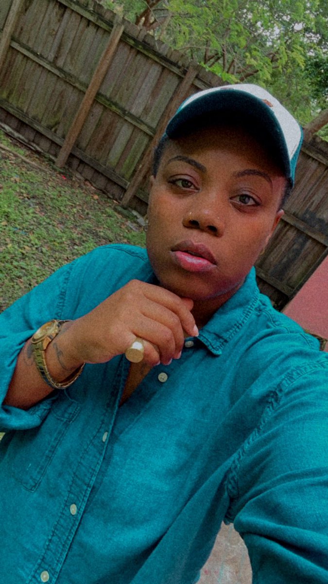 teesweats's tweet photo. There’s two sides of tee ✨ #DontLabelMe #She #Her #They https://t.co/nXcCFBHIN6