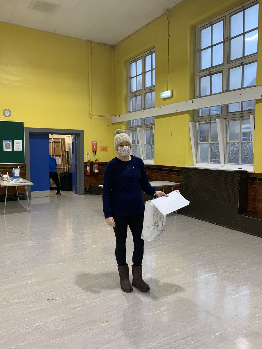 BaileyDebi's tweet photo. More photos from the fantastic effort today over 900 hampers delivered today #doingitallagaintomorrow @NEATschools @socialjustlass @NU_Foundation https://t.co/AlPpwlKsM6