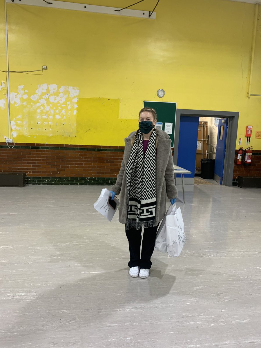BaileyDebi's tweet photo. More photos from the fantastic effort today over 900 hampers delivered today #doingitallagaintomorrow @NEATschools @socialjustlass @NU_Foundation https://t.co/AlPpwlKsM6