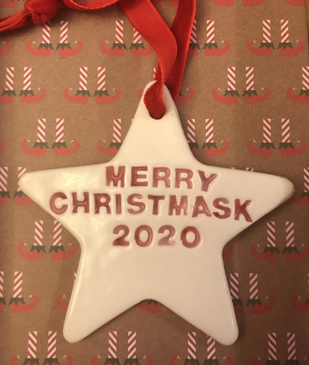 LisaWelthagen's tweet photo. Very ‘2020’ #Christmas #Christmas2020 #CovidChristmas2020 https://t.co/QHAciVRo5r