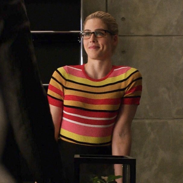 felicity smoak as the colors of the rainbow  ; a thread