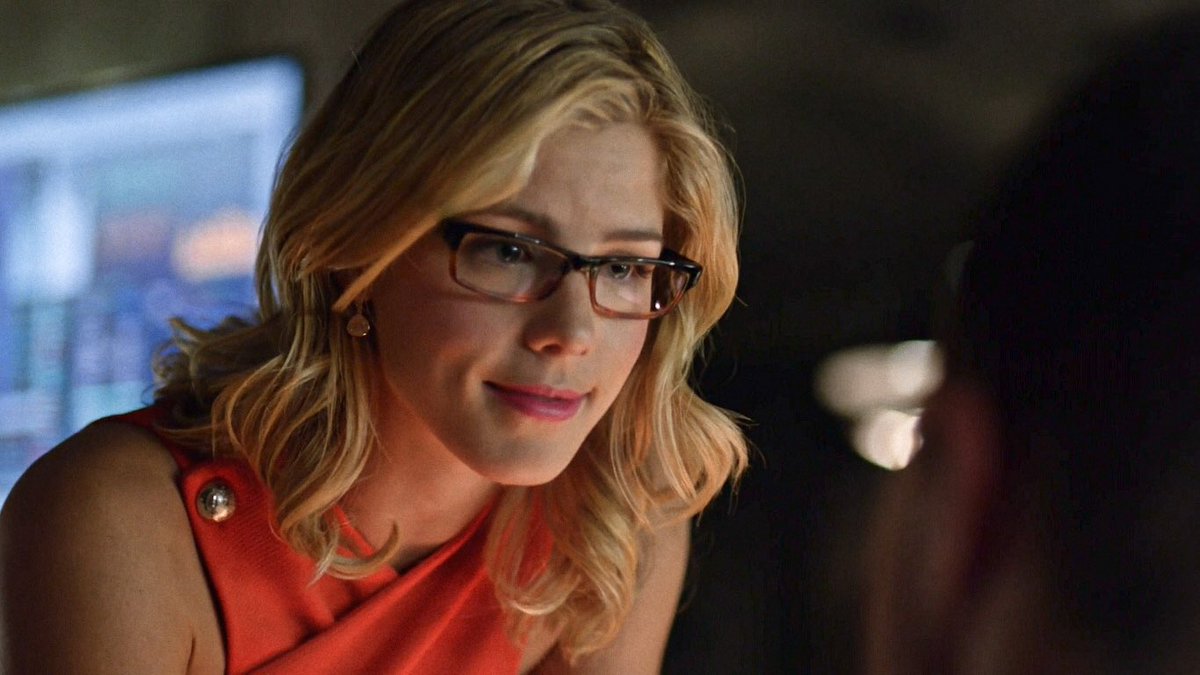 felicity smoak as the colors of the rainbow  ; a thread