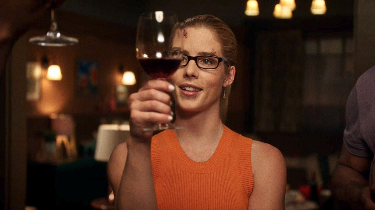 felicity smoak as the colors of the rainbow  ; a thread