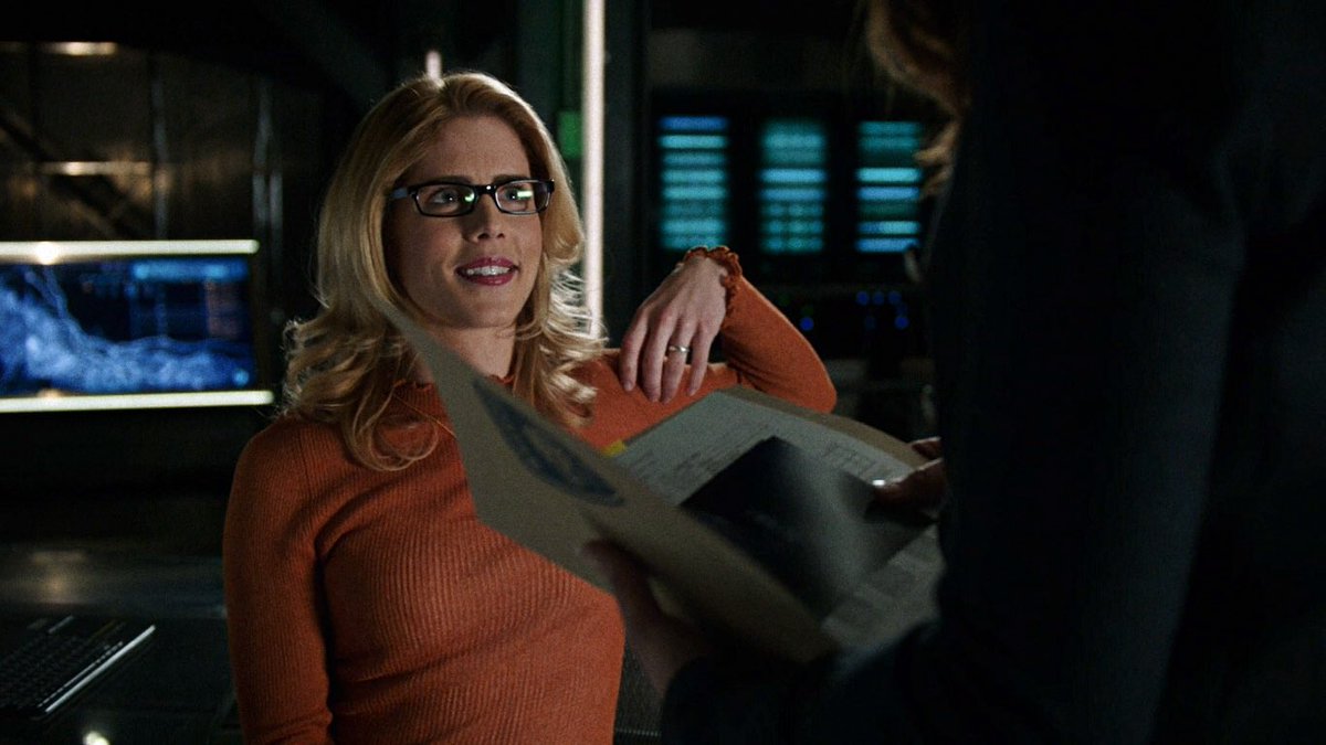 felicity smoak as the colors of the rainbow  ; a thread