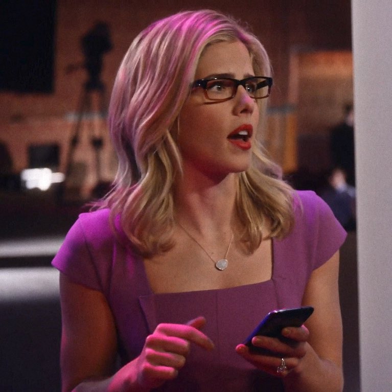 felicity smoak as the colors of the rainbow  ; a thread