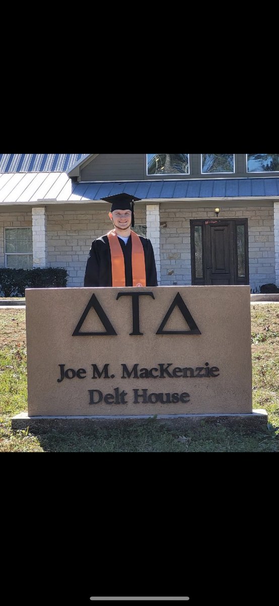 We would like to congratulate EZ brothers Chris Gunnels,Sam Smart, Brady Smith,Jaxon Day and Luke Dean on graduating this week! These seniors have truly left a mark in our chapter and will be missed dearly! We wish our brothers the best of luck in their future endeavors! #RahRah