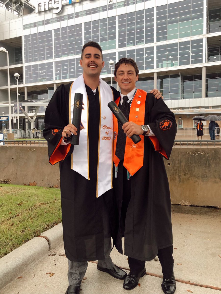 SHSU_DELTS's tweet photo. We would like to congratulate EZ brothers Chris Gunnels,Sam Smart, Brady Smith,Jaxon Day and Luke Dean on graduating this week! These seniors have truly left a mark in our chapter and will be missed dearly! We wish our brothers the best of luck in their future endeavors! #RahRah https://t.co/I5BHz9f3nD