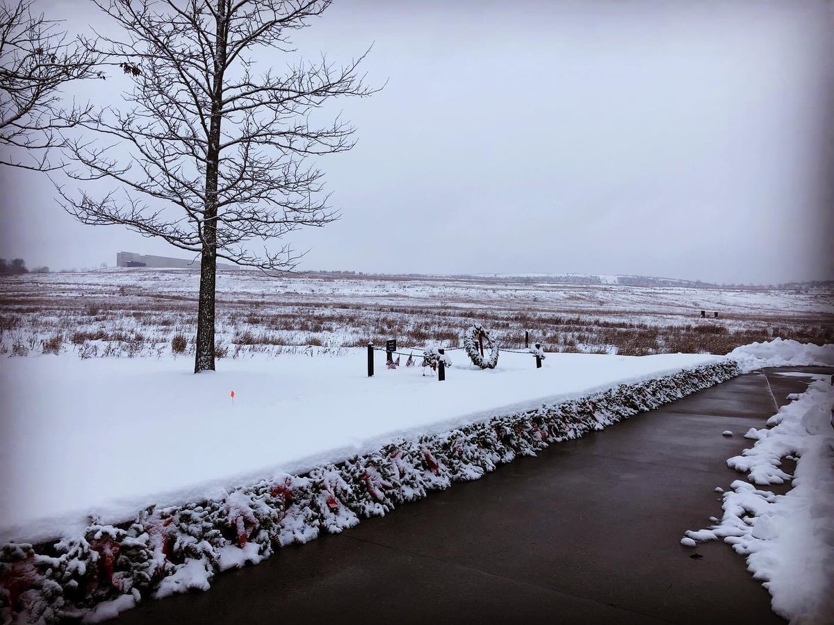 Flight93NPS's tweet photo. On the shortest day of the year, Flight 93 National Memorial would like to to a minute to reflect on the quiet and solitude of the Memorial, on the first day of winter. Remember brighter days are ahead!

#PeaceInParks #WinterSolstice #FindYourPark https://t.co/XnezEjuNWP