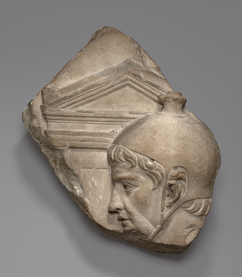 FlamenDialis1's tweet photo. Primero, este relieve en mármol de un Flamen dialis delante de un templo, en la Universidad de Yale, EE. UU., de los siglos I-II d.C. (enlace: https://t.co/pLWLMgdUsp), y también este busto de un Flamen dialis, en el Museo del Louvre, del siglo III d.C. 👉 https://t.co/YZvfyaCXbB