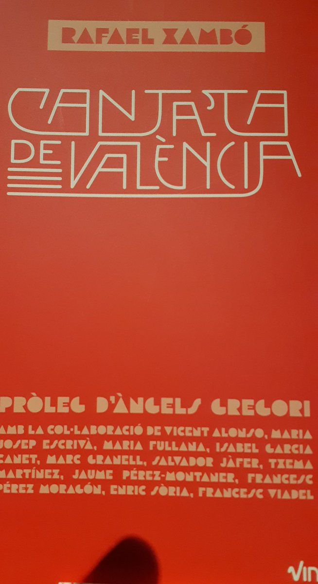 Una delícia #CantataDeValencia de <a href="/RafaXambo/">Rafa Xambó</a> a <a href="/fan_set_/">llibreria fan set</a> amb una mostra dels nostres poetes, <a href="/AngelsGregori/">Àngels Gregori</a> <a href="/itacapoe8/">Isabel Garcia Canet</a> <a href="/FrancescViadel/">Francesc Viadel</a>  <a href="/MjEscriva/">Maria Josep Escrivà</a> <a href="/manologild/">Manolo Gil</a> <a href="/Vincle_Ed/">Vincle Editorial</a>