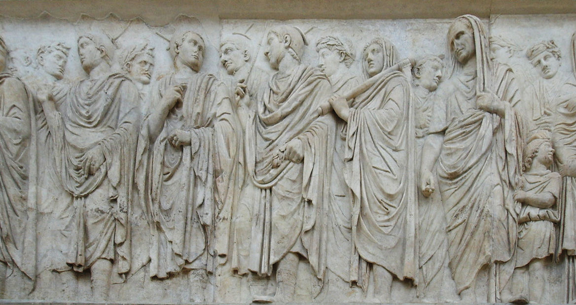 FlamenDialis1's tweet photo. Pero mi representación preferida de un Flamen dialis, que es la que he usado en mi perfil, es un relieve de mármol del Ara Pacis de Augusto, en Roma, de entre los años 13 y 9 d.C. en el que aparecemos los tres flamines maiores. Os dejo que disfrutéis del arte. 🥰 https://t.co/ONrmQkDJw7
