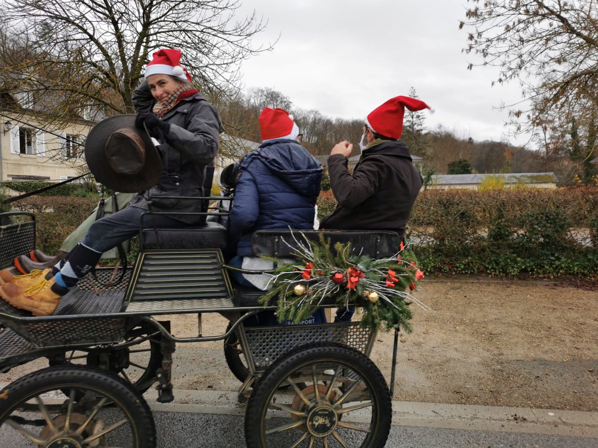 Commune de Pierrefonds tweet media
