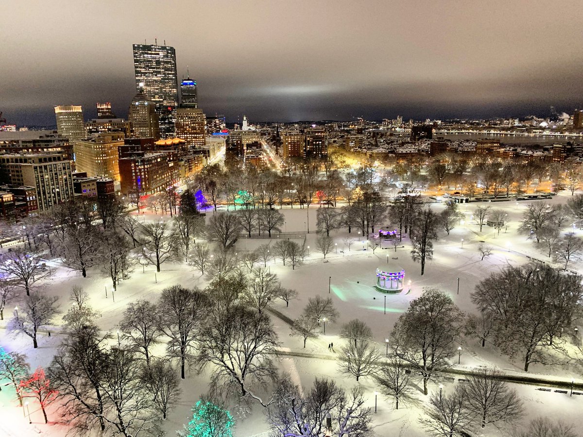 OnlyInBOS's tweet photo. The First Night of Winter.

♥ https://t.co/k8SGW7wd4Q