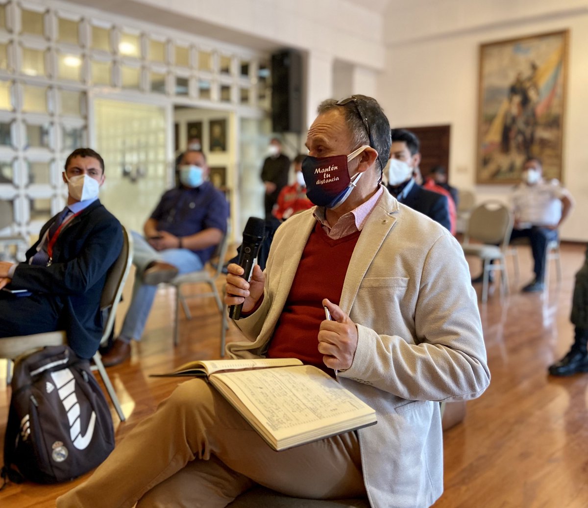 CSC_CUENCA's tweet photo. Dir. @fcarpiob se reúne en la @goberazuay junto a las instituciones de seguridad y control del Cantón y del Estado, para coordinar las acciones interinstitucionales que serán ejecutadas en base a las declaratorias y restricciones emitidas por el COE Nacional esta mañana. https://t.co/zQEy8BRmiy