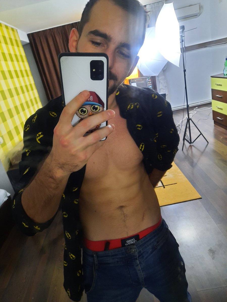 johnysuk1's tweet photo. Hi my lovely friends, tonight i will be on my cb room. A hot night. Enjoy!!
 https://t.co/eCchFtMLpK https://t.co/c4PABiSOcW