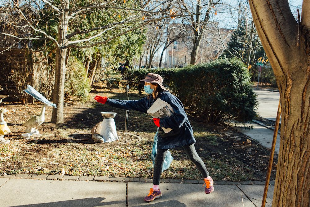 Newspaper carriers take the job for a number of reasons: Many are professionals looking for a side hustle, others are parents taking on routes with their kids and a few are full-timers. buff.ly/3pdtieG