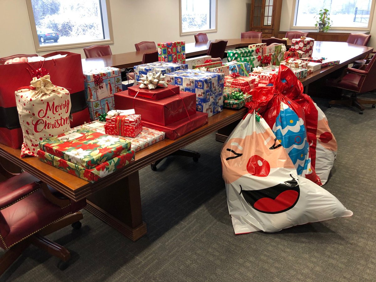 HarwickStandard's tweet photo. Harwick employees supported Education Alternatives’ Giving Tree, providing many items on their students “Christmas Wish Lists.”  

Education Alternatives (EA) is a non-profit private school, with over 20 years’ experience educating special education students. https://t.co/llQjnxlGYE